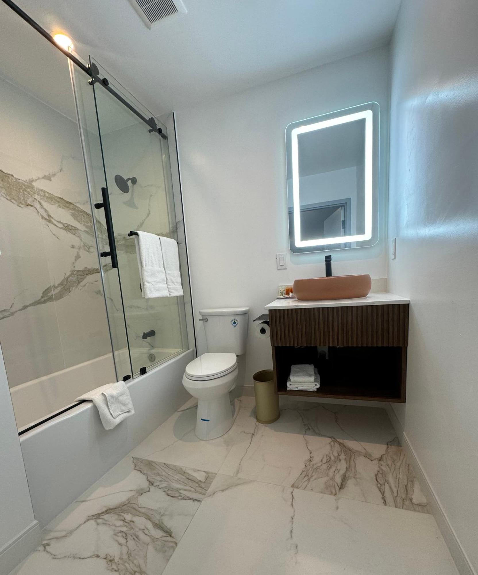 Hotel Rudra - Hollywood Los Angeles Room photo